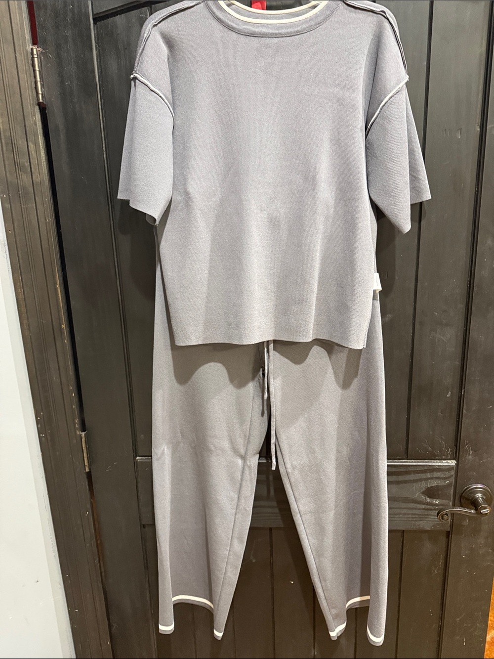Le Due Sorelle Boutique Relaxed Light Gray Knit Jogger Set